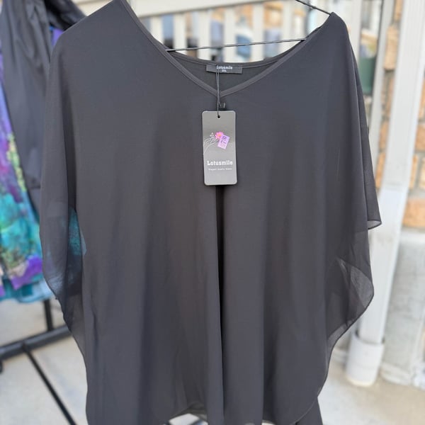 Lotusmile Chiffon Blouse Size XXL Black Flutter Sleeve Double-Layered