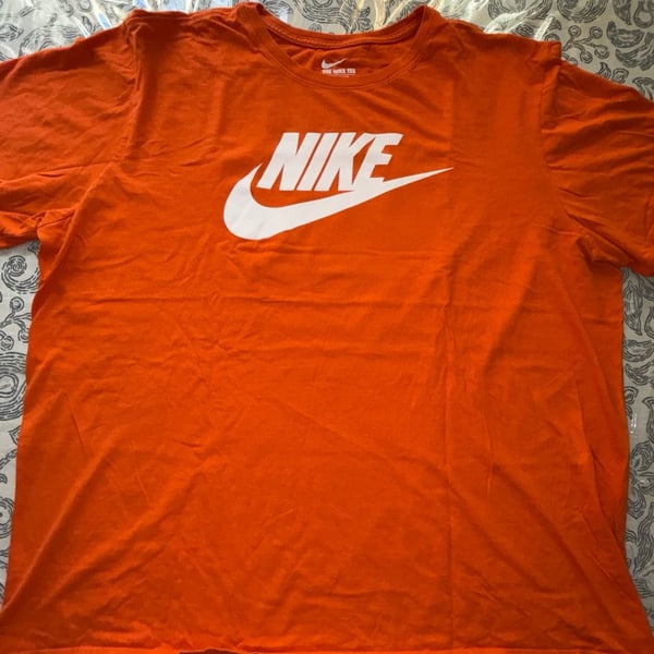 Nike The Nike Tee Size XXL Orange Graphic Logo T-Shirt