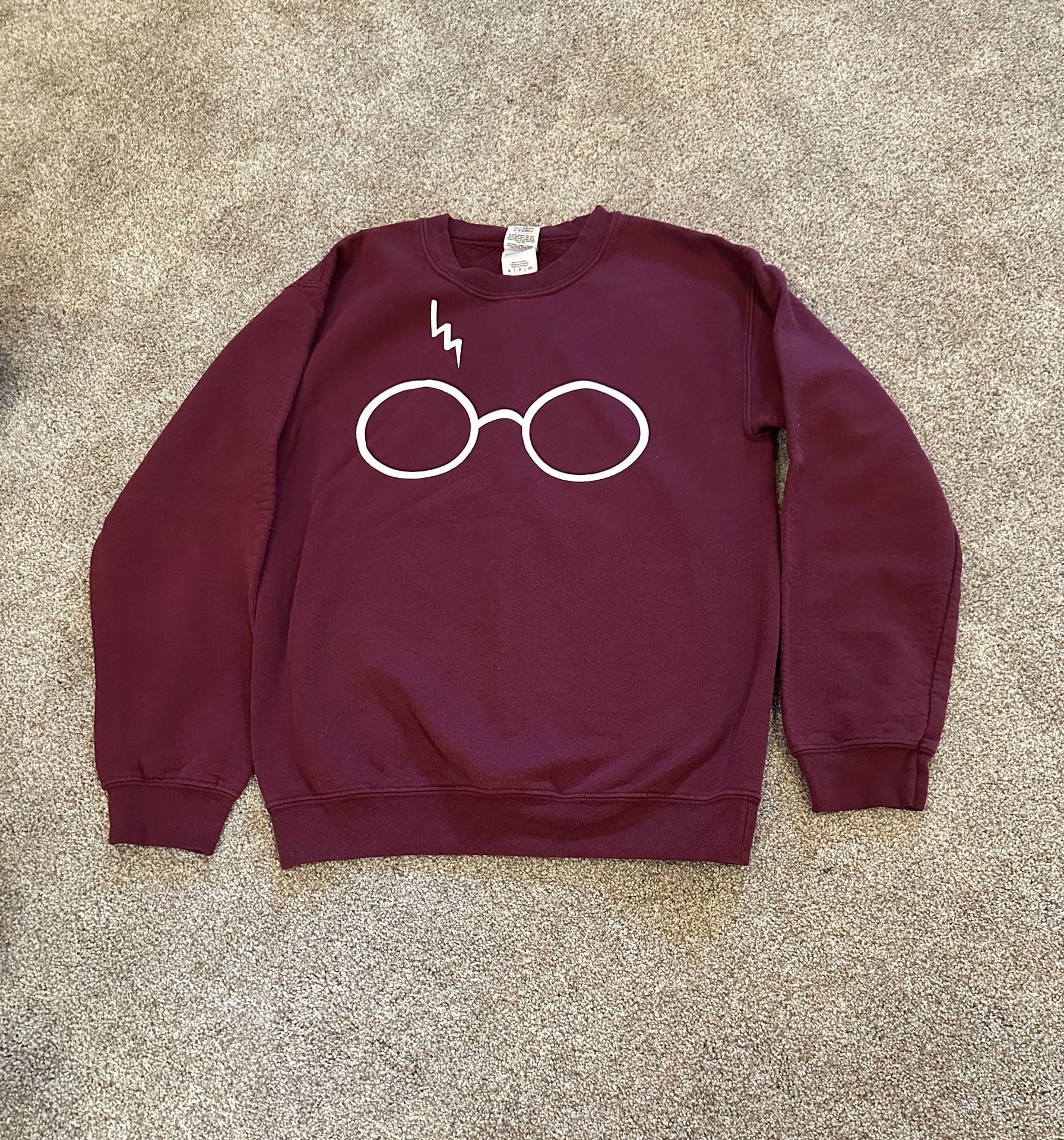 Gildan Harry Potter Glasses & Scar Sweatshirt Size S Maroon 2