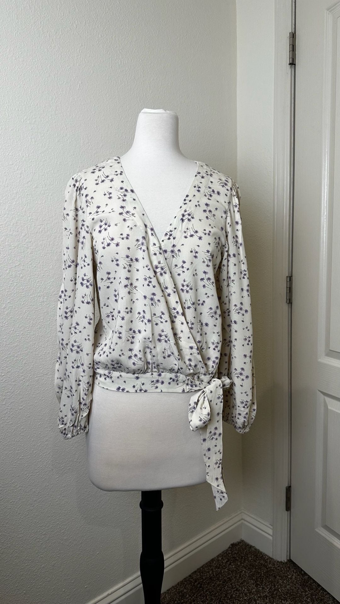 American Eagle Floral Faux Wrap Top Small 2