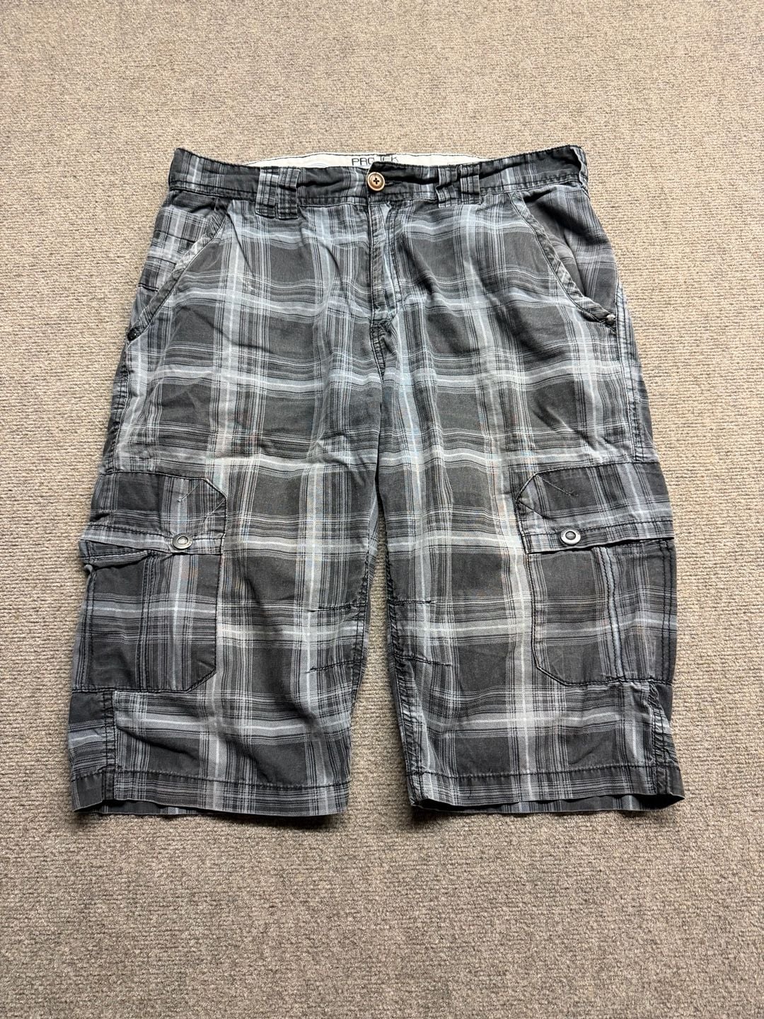 PRO-TEK Plaid Cargo Shorts Gray Black 2