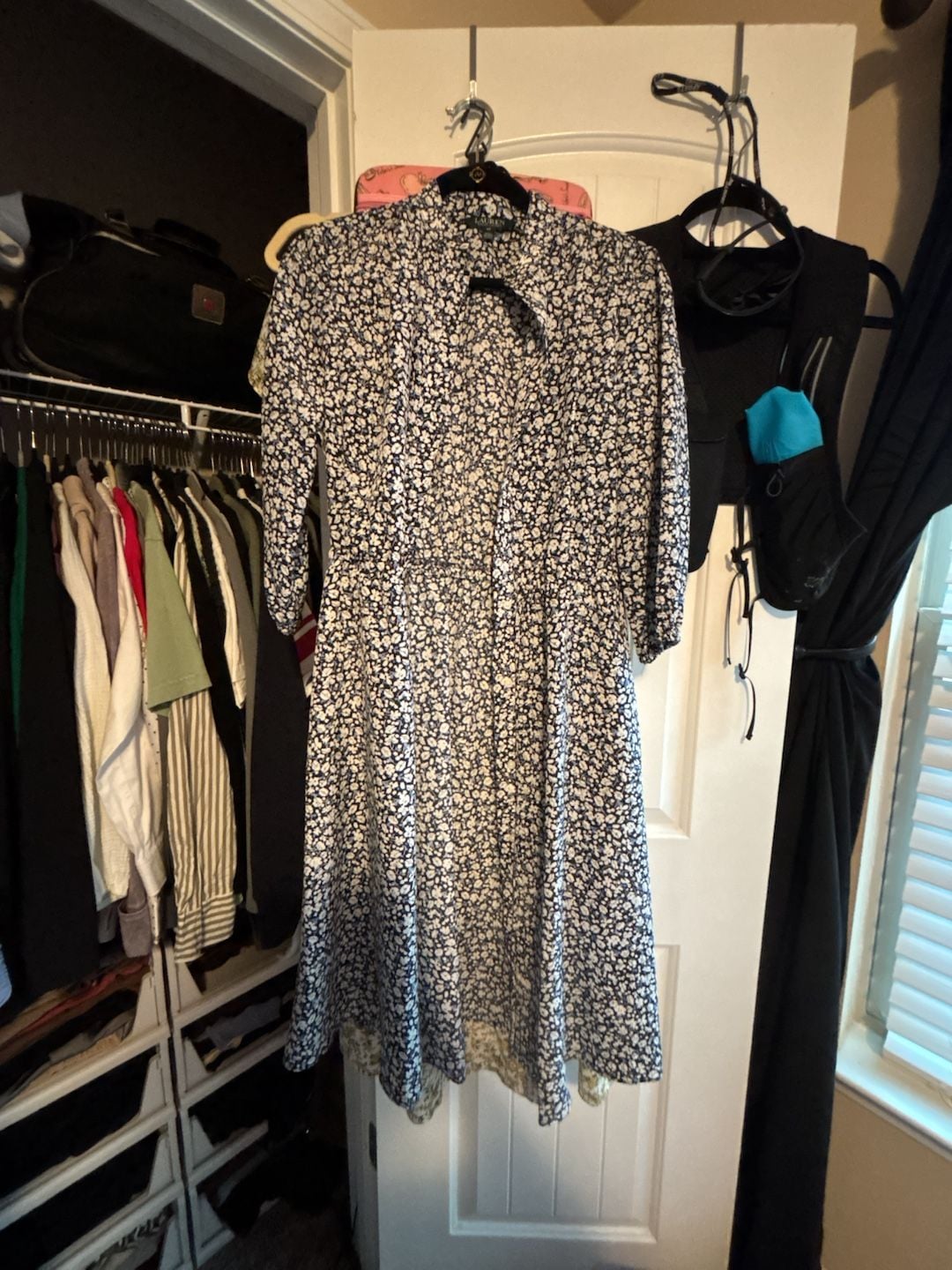 Lauren Ralph Lauren Floral Shirt Dress Size 4P Blue White Midi w cinch waist 2