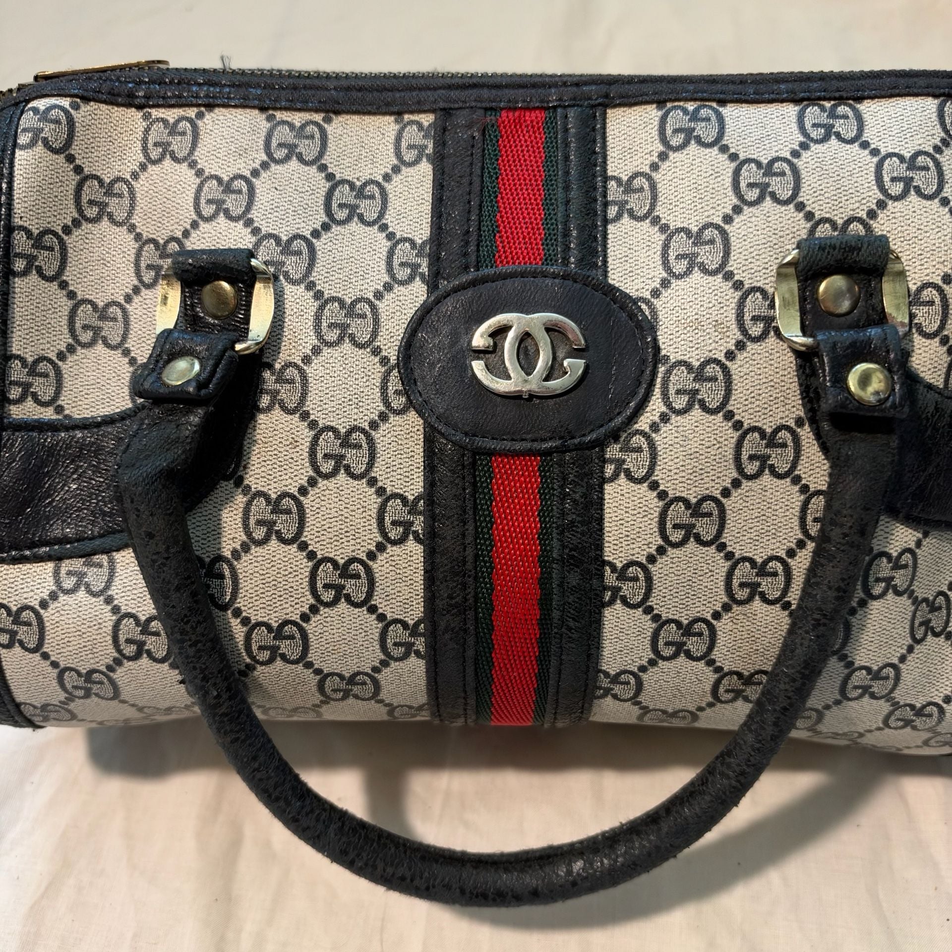 Vintage Gucci GG Supreme Monogram Boston Bag 2