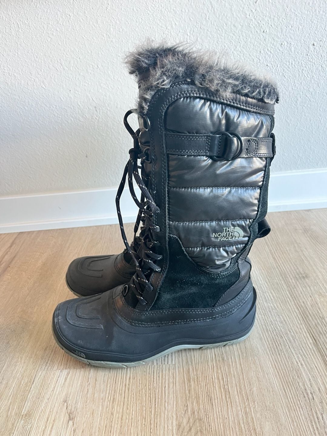 The North Face,Tall Shellista Fashion Winter Snow Boots, Black, Faux Fur, 8 4
