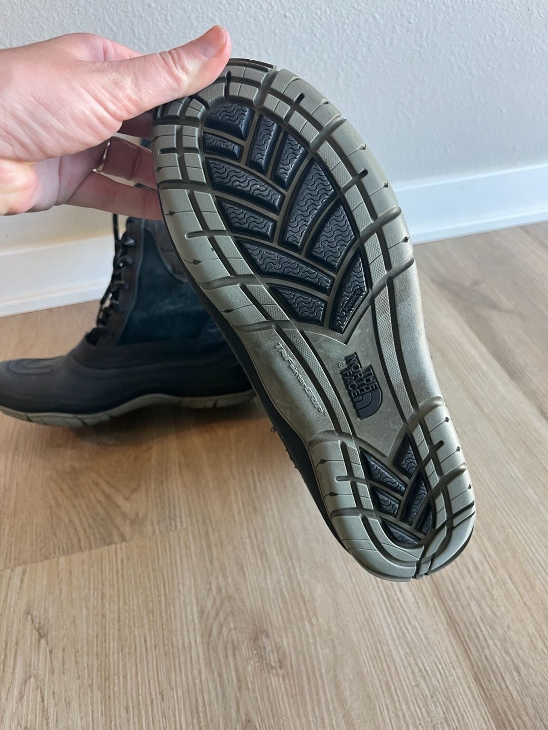 The North Face,Tall Shellista Fashion Winter Snow Boots, Black, Faux Fur, 8 6