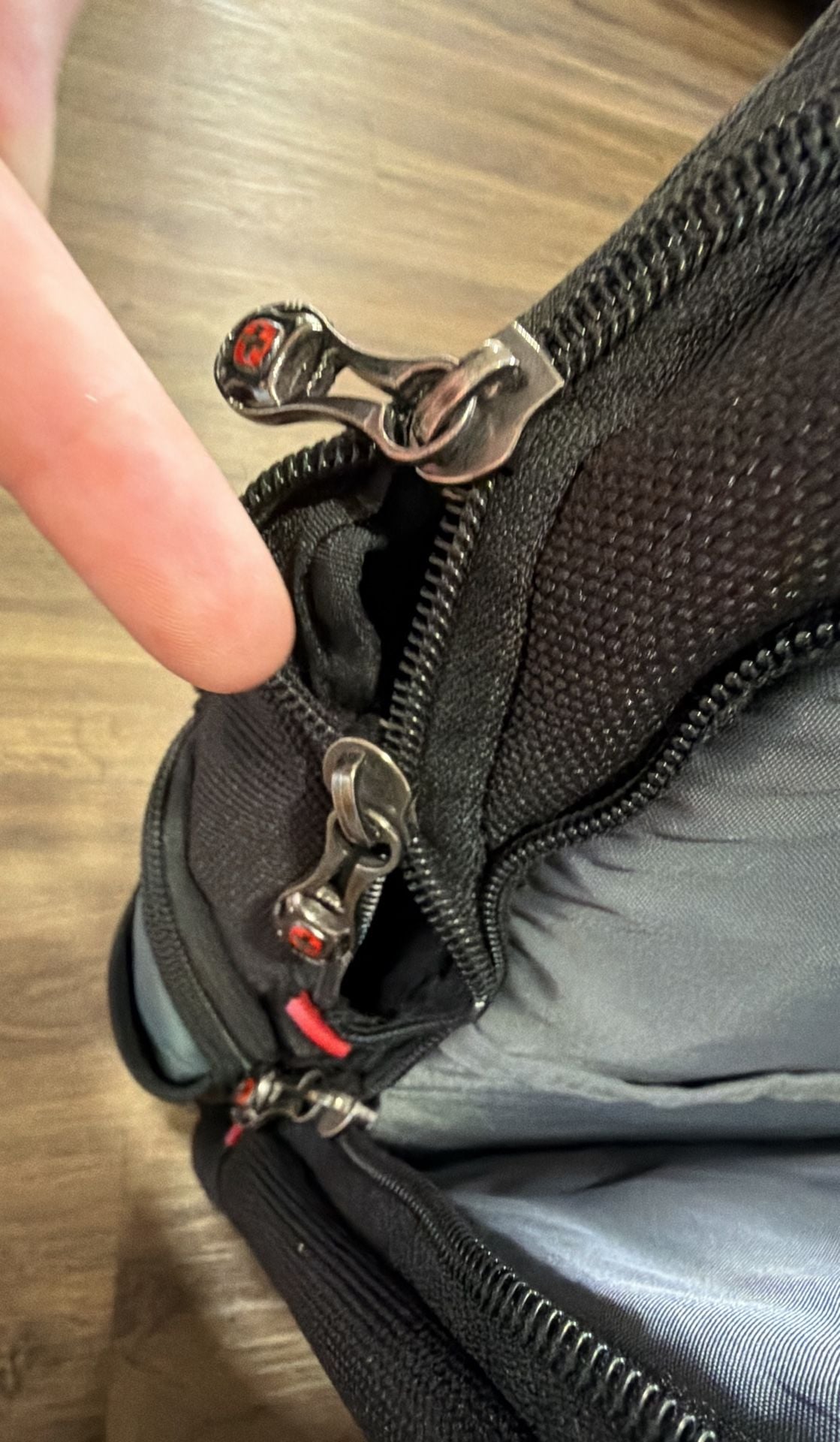 SwissGear Pegasus 17 Laptop Backpack Black Blue 10