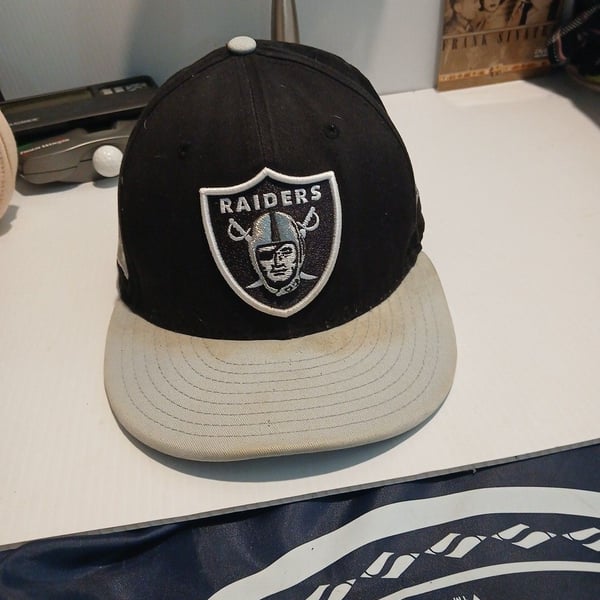 New Era Las Vegas Raiders 9FIFTY Size Medium-Large Black Snapback Hat
