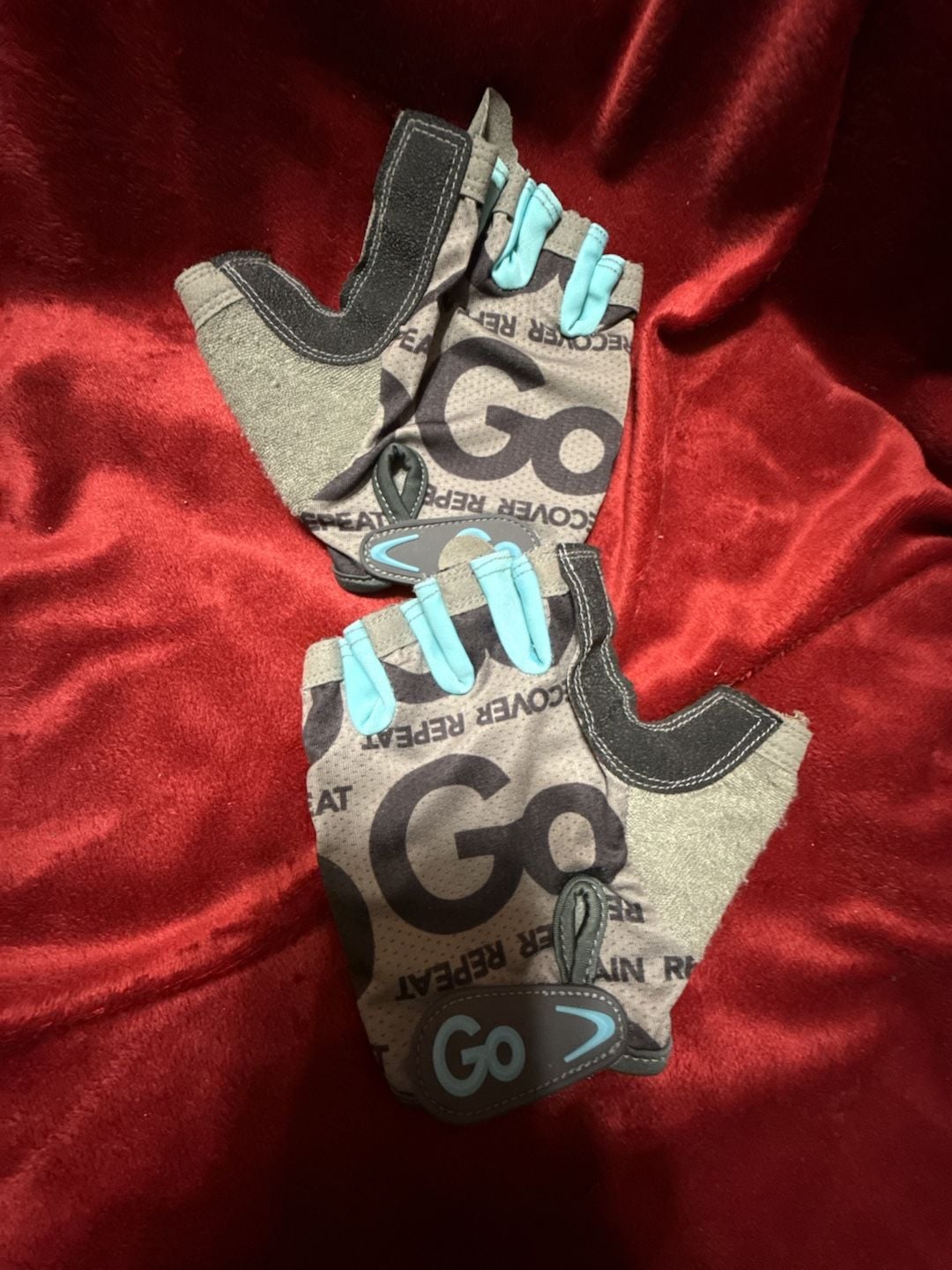 GoFit Go Grip Fitness Gloves Grey Turquoise 2