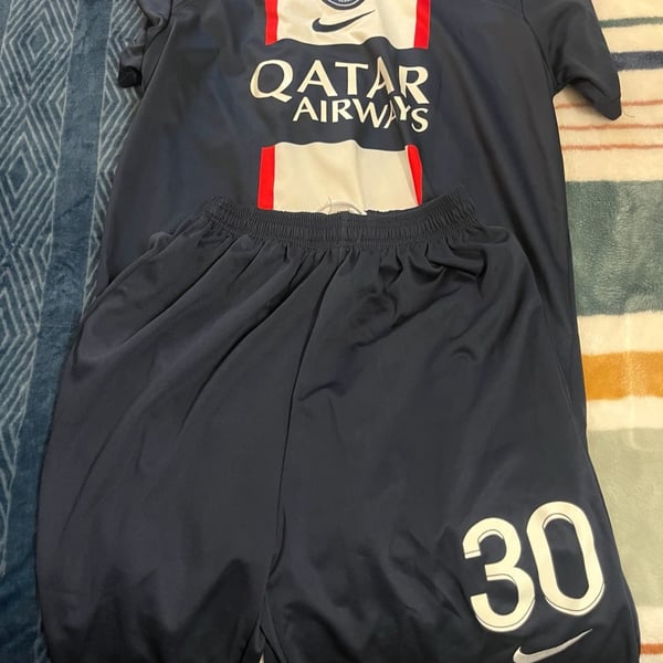Nike Paris Saint-Germain Soccer Jersey And Shorts Messi XL
