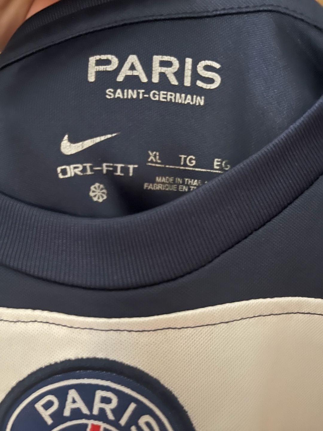 Nike Paris Saint-Germain Soccer Jersey And Shorts Messi XL 2