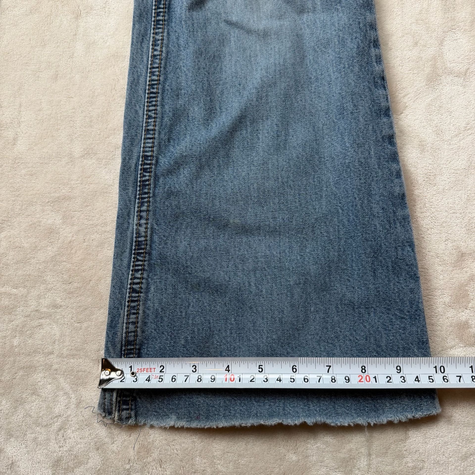 Old Navy Flare Jeans Size 4 Light Wash Denim Raw Hem Y2K 3