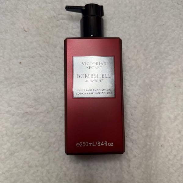 Victoria's Secret Bombshell Midnight Fine Fragrance Lotion 8.4 Fl Oz