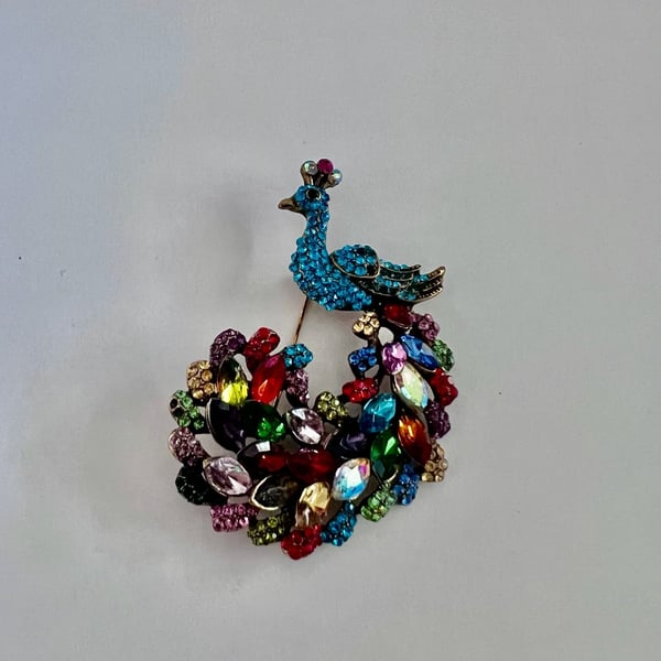Vintage Crystal Peacock Brooch Multicolor Gold Tone Rhinestones