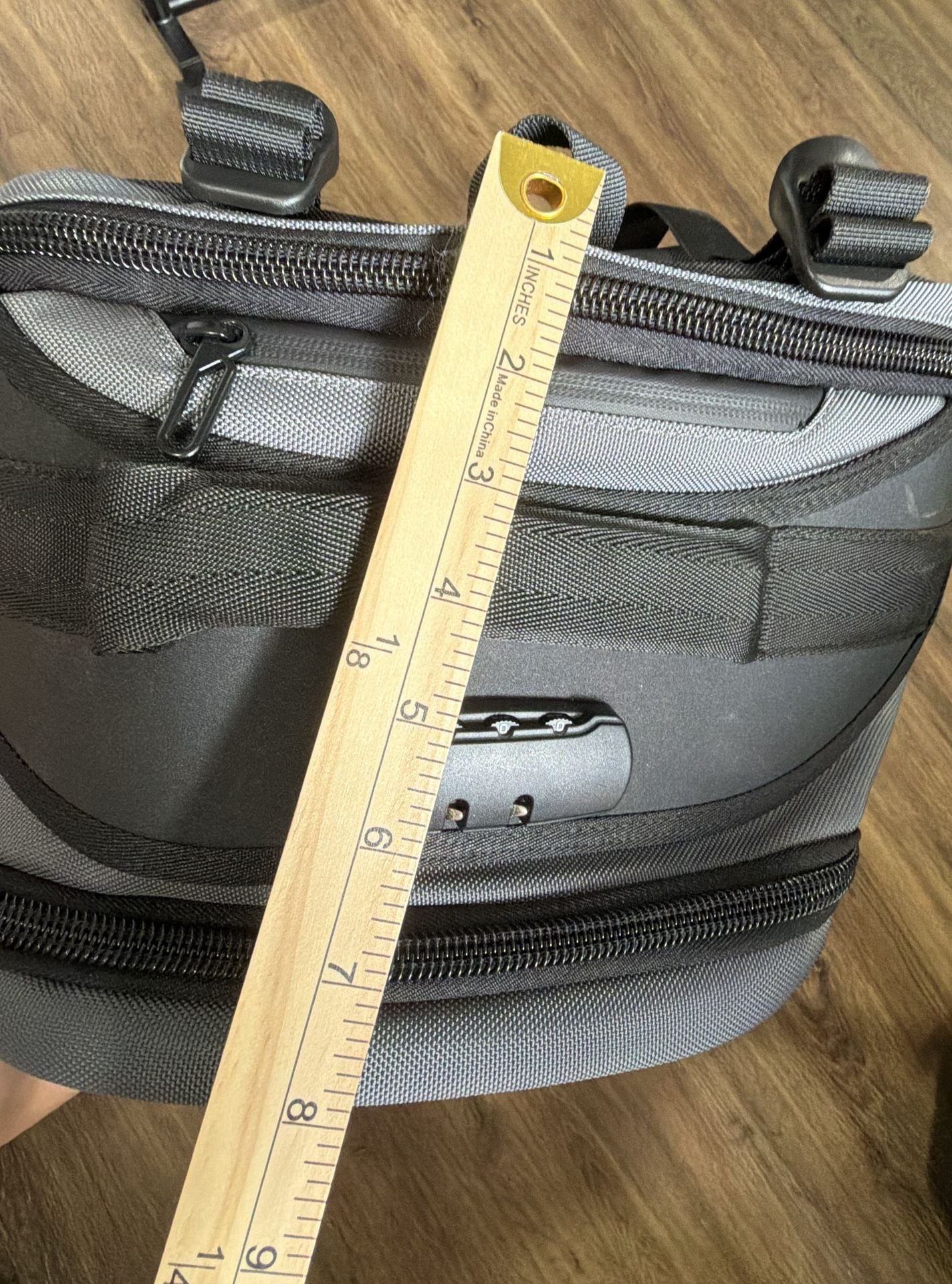 Veria Savvy Modular Travel Backpack Grey Anti-Theft TSA Lock 11