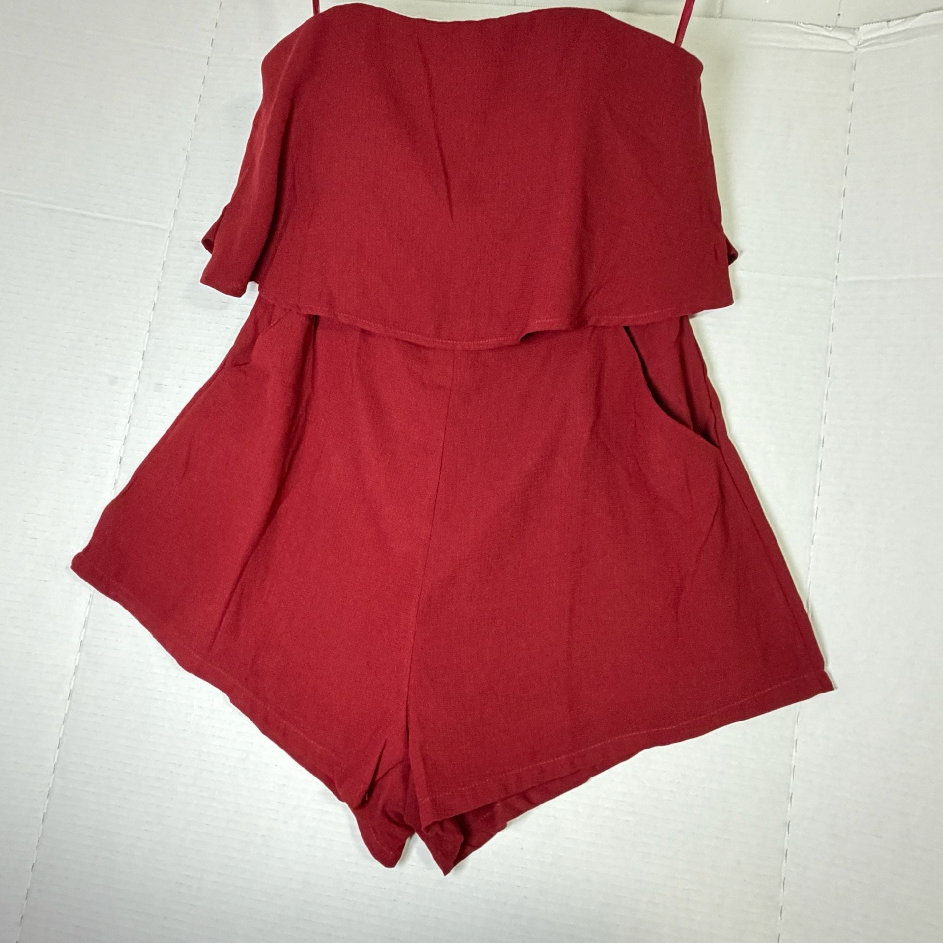 Selfie Leslie Strapless Romper Size M Red Ruffle Overlay Pocket Zip 2