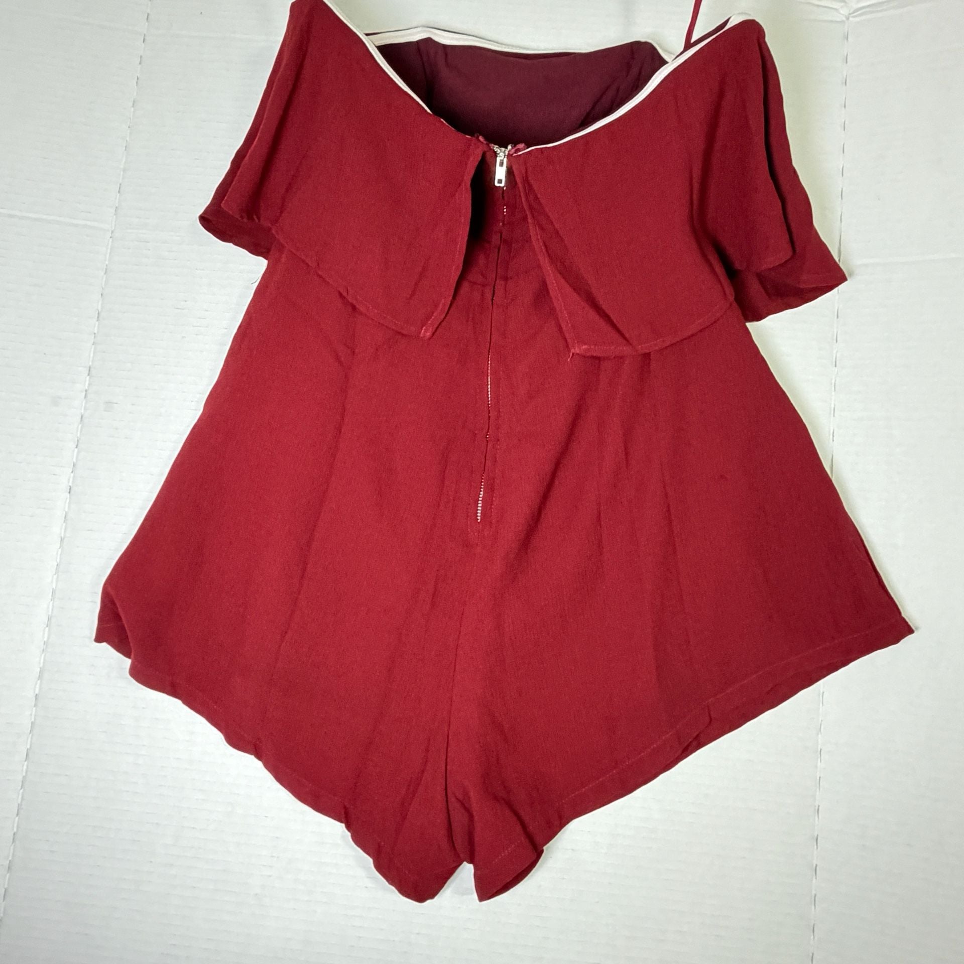 Selfie Leslie Strapless Romper Size M Red Ruffle Overlay Pocket Zip 3