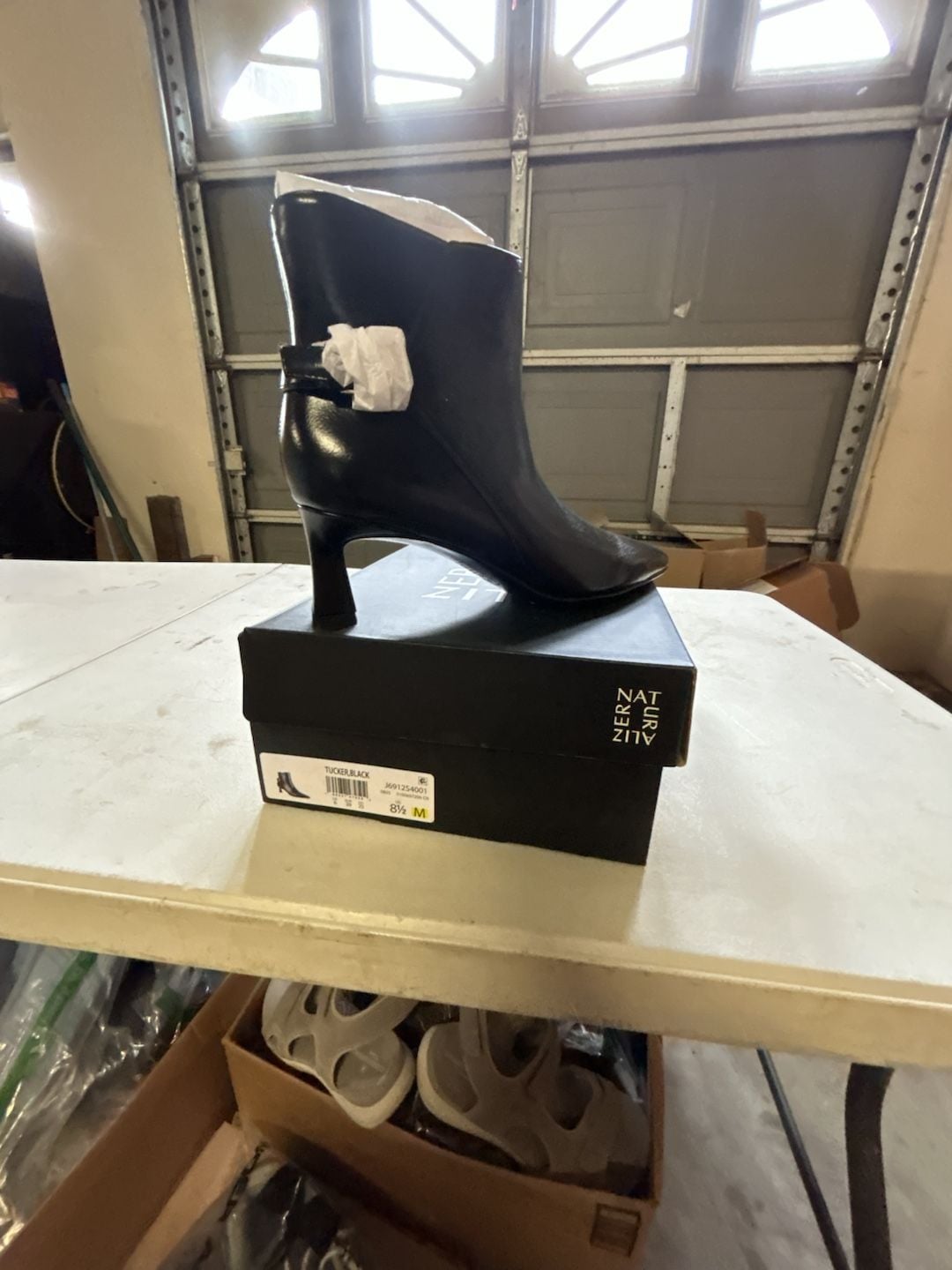 Naturalizer Tucker Ankle Boot Size 8.5M Black Kitten Heel 4