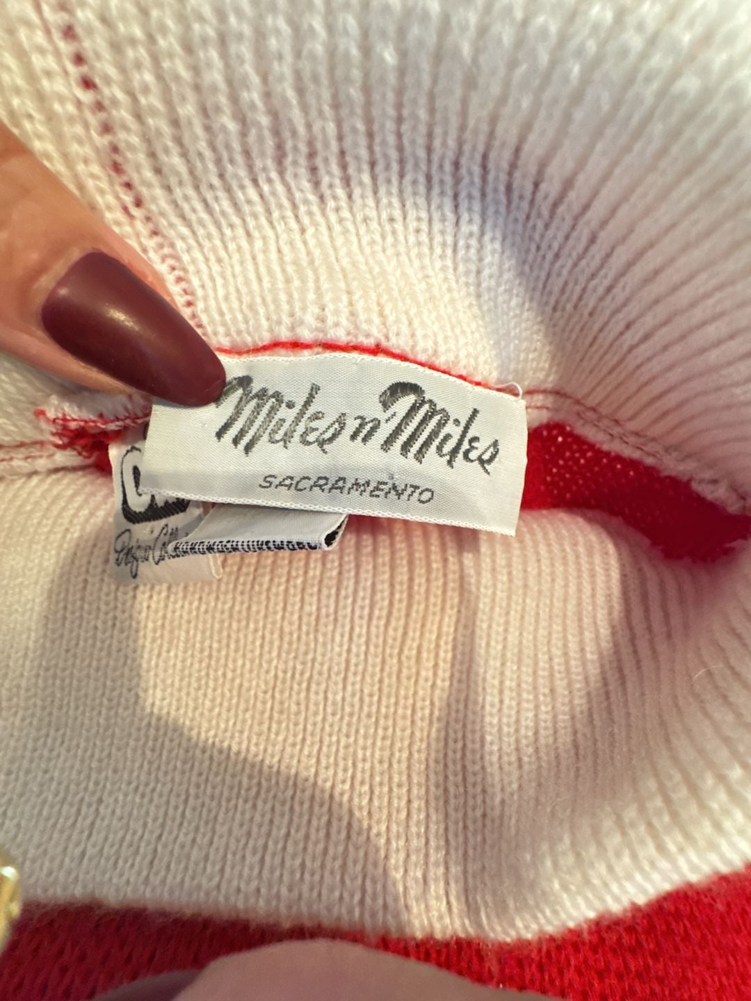 Oui Designer Collection Ski Sweater Size L Red Mountain Scene 7