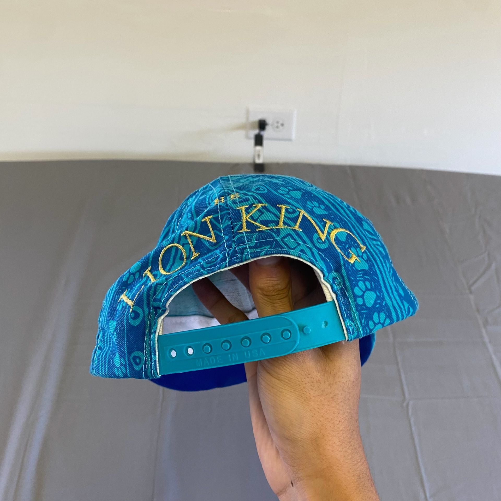 Goofy's Hat Co. The Lion King Simba Timon Pumbaa Youth Snapback Hat 4