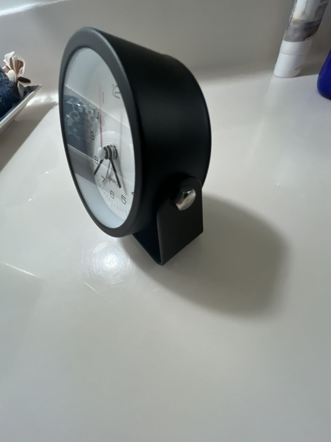Unbranded Round Analog Quartz Alarm Clock Black New 8