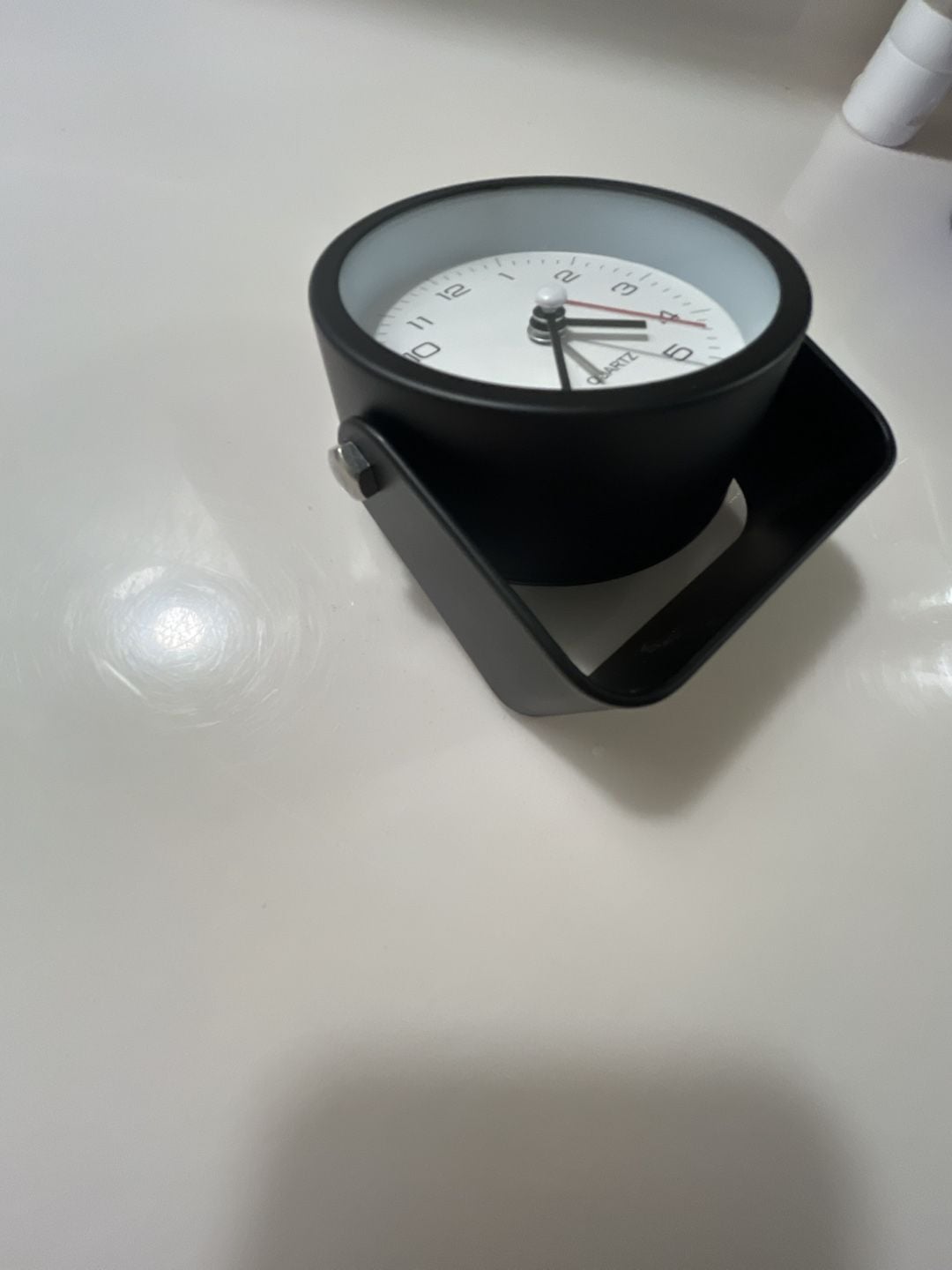 Unbranded Round Analog Quartz Alarm Clock Black New 11