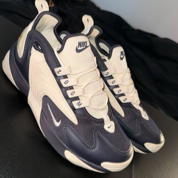 Nike Zoom 2K Size 8 Blackened Blue Light Cream AO0354-001