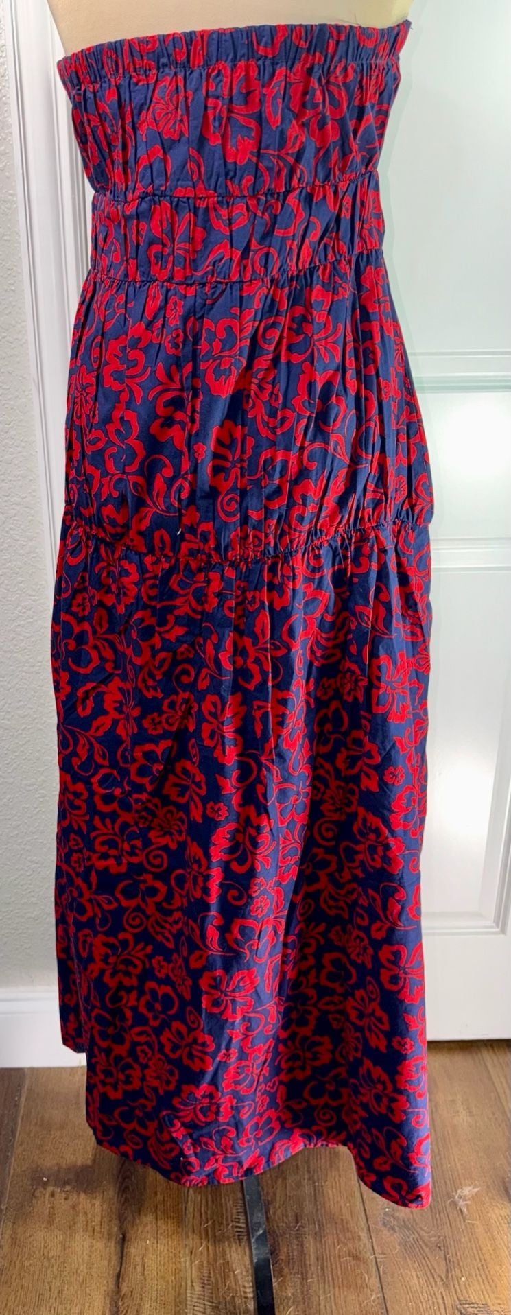 Sundry Strapless Maxi Dress Size 1 Red Blue Aloha Floral Smocked Tiered 7