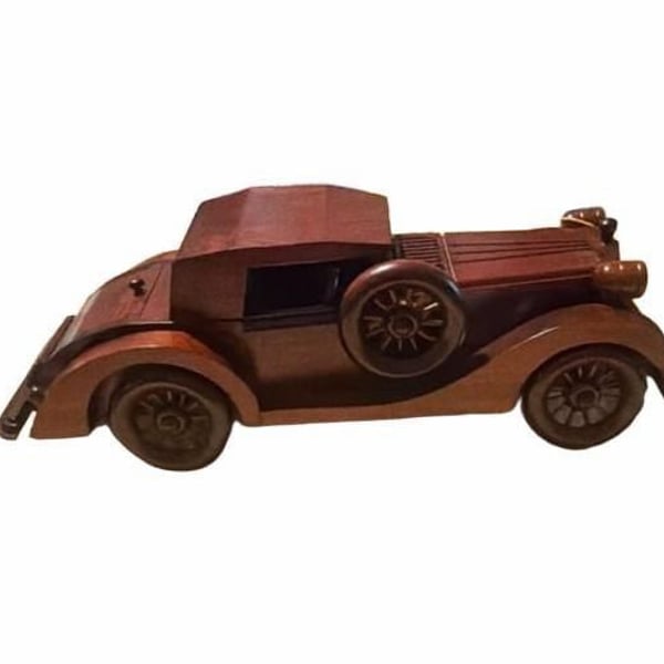 United China Antique Car Auburn 851 S.C. 1935 Wooden Model