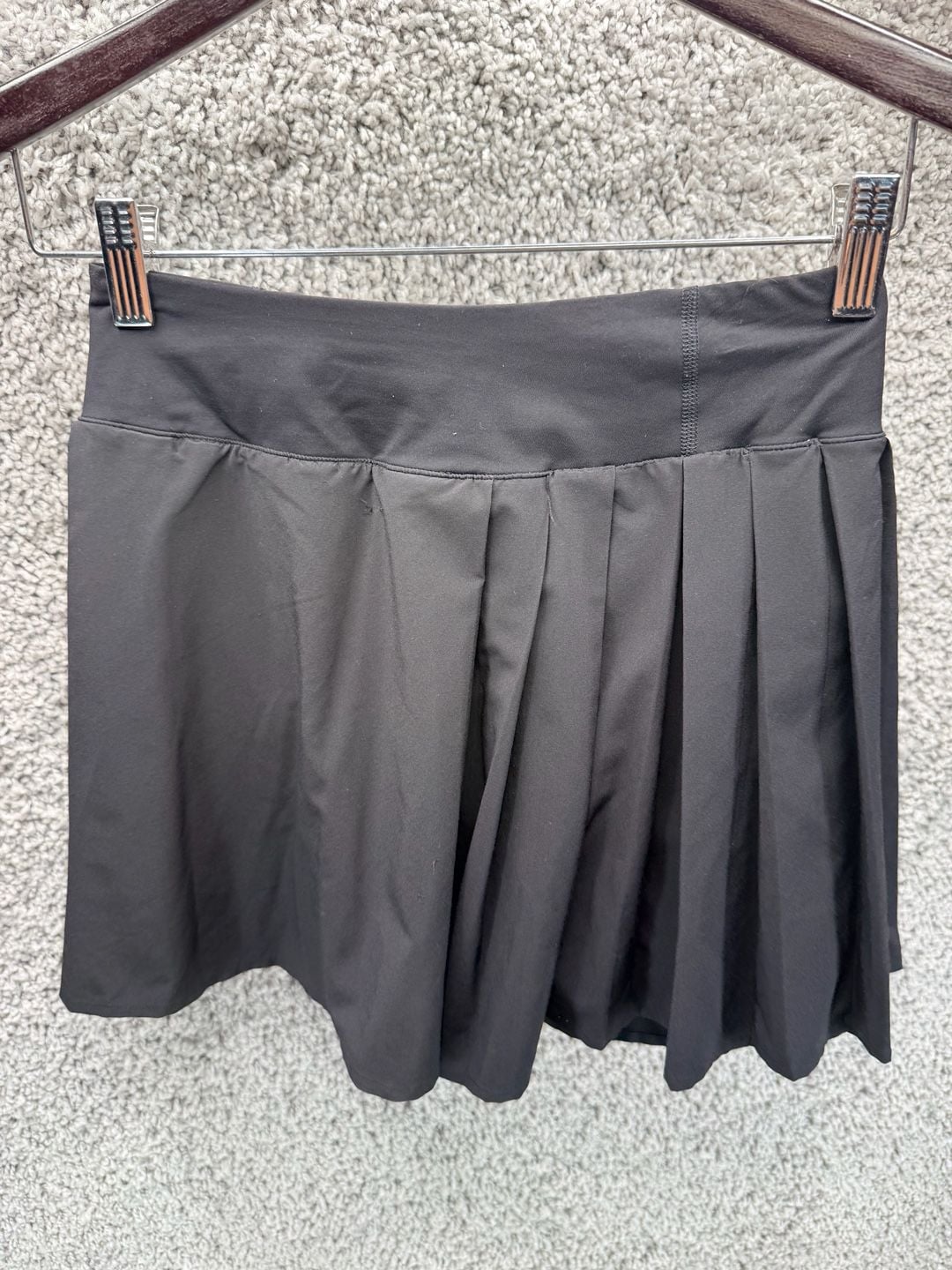 Lululemon Circuit Breaker Skirt Size 2 Black Pleated Tennis Skort 2
