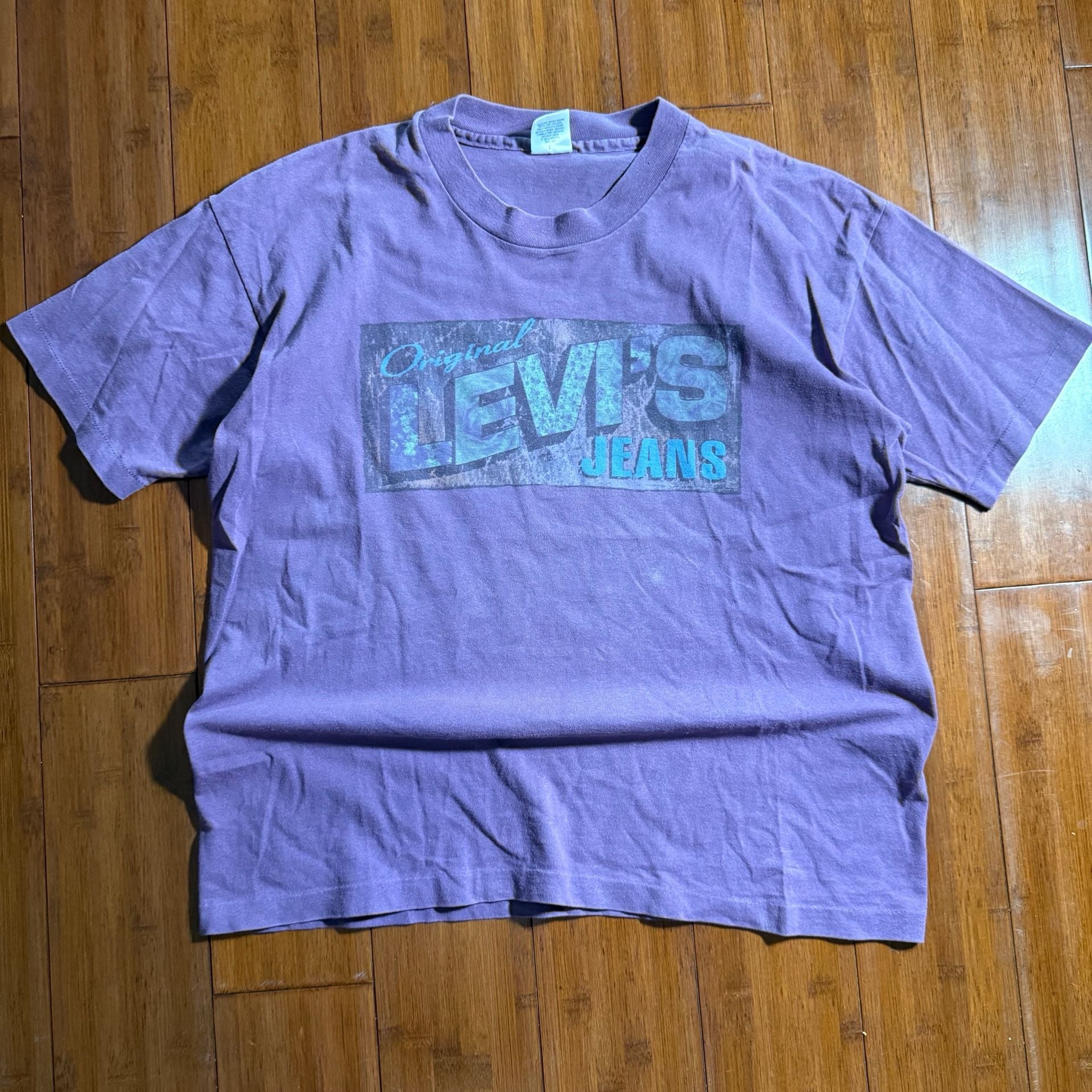 90’s Levi's Graphic T-Shirt One Size Fits All Purple Made In USA 3