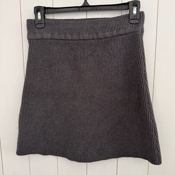 Zara Ribbed Knit Mini Skirt Size M Gray