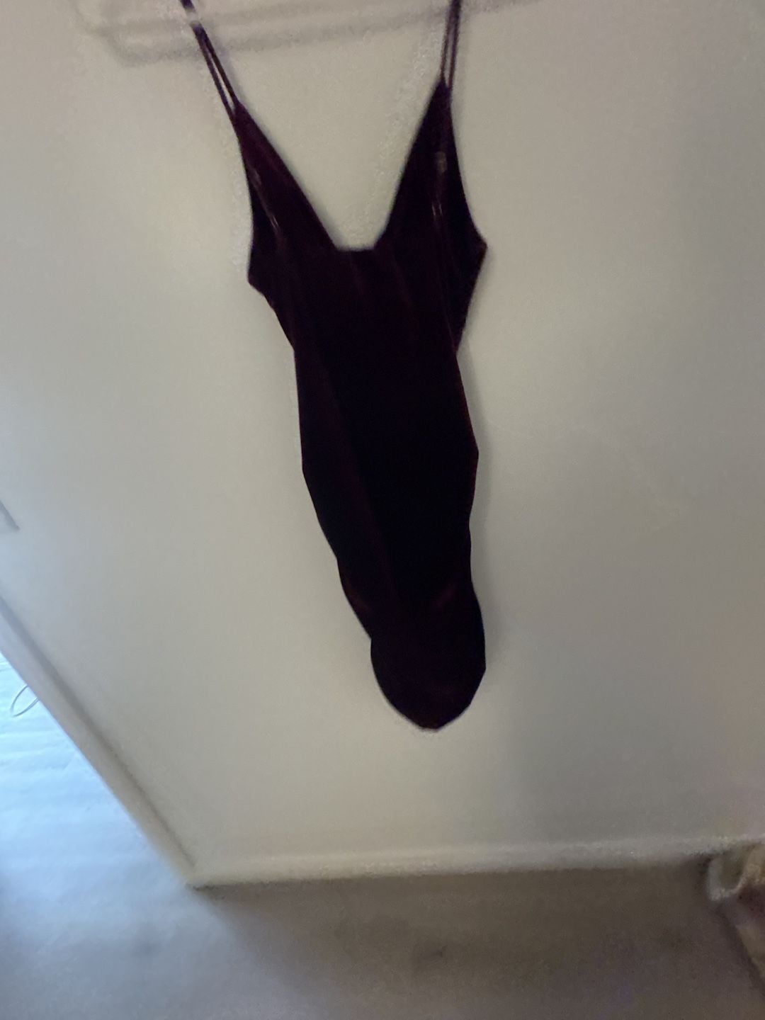 Lucy In The Sky Talia Front Twist Mini Dress in Wine Velvet Sz Small 5