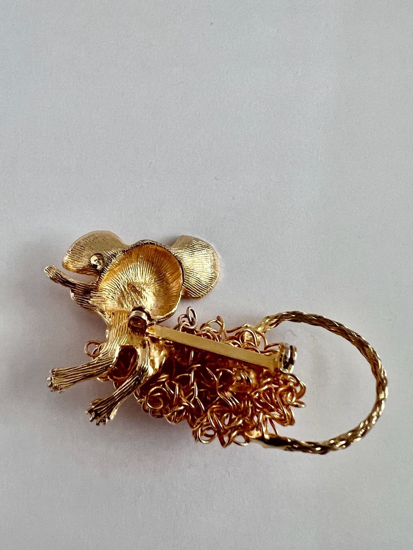 Mid-century Vintage Gold Tone Mouse Brooch Pin 3