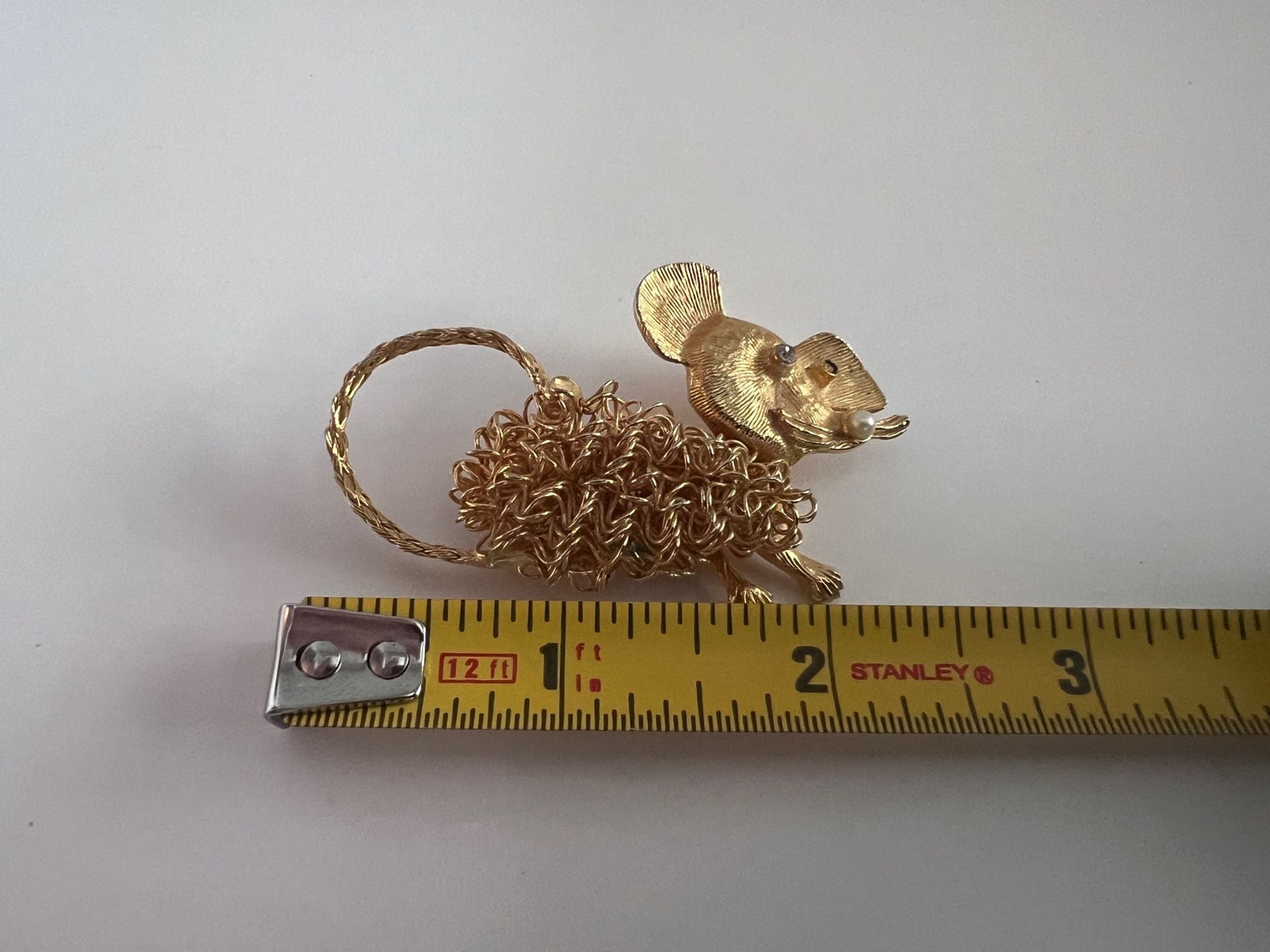 Mid-century Vintage Gold Tone Mouse Brooch Pin 4
