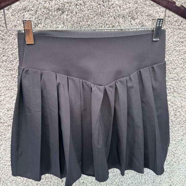 Oysho Pleated Skort Size S Black Athletic Skirt Shorts