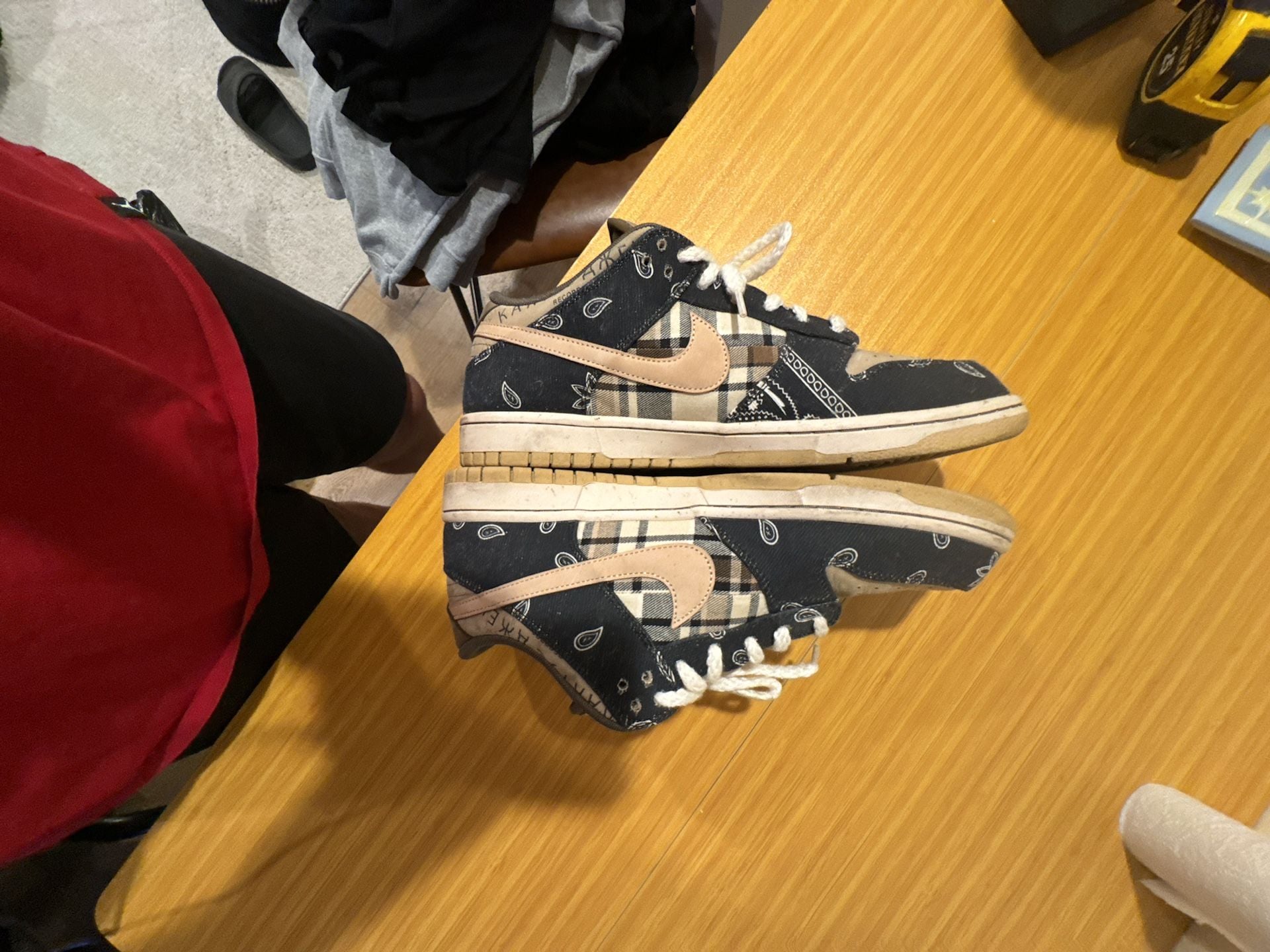 Nike SB Dunk Low Travis Scott Cactus Jack Sneakers 4