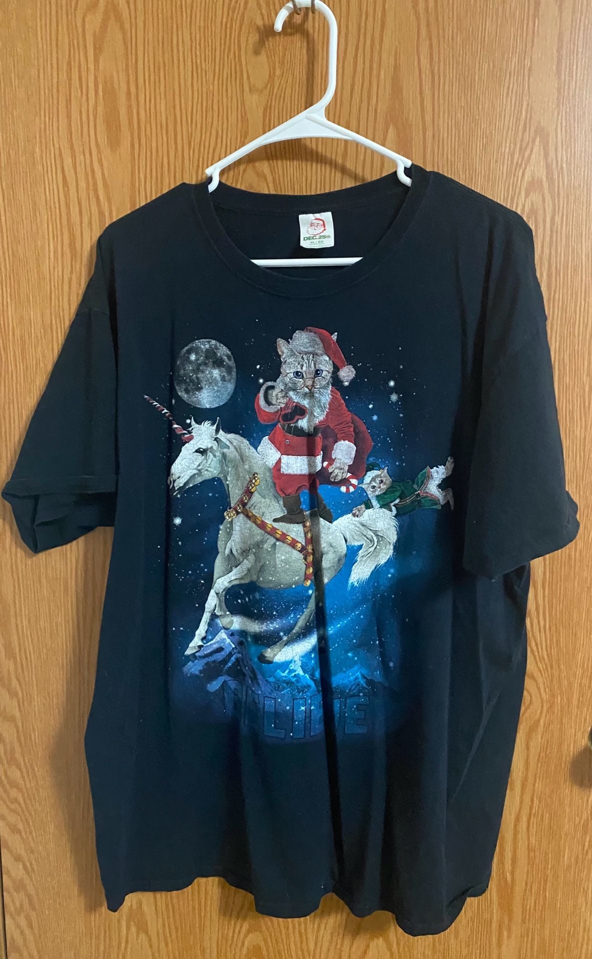 Dec. 25th Christmas Cat Santa Riding Unicorn Believe T-Shirt Size XL 2