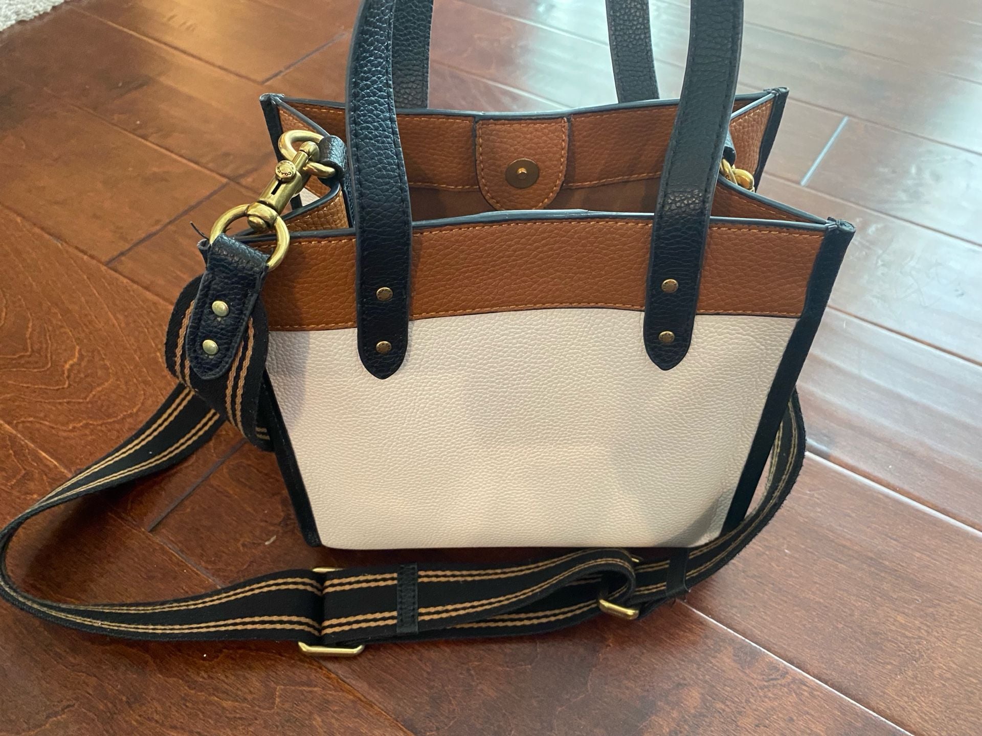 Coach Field Tote 30 Colorblock with Coach Badge Crossbody Bag 10