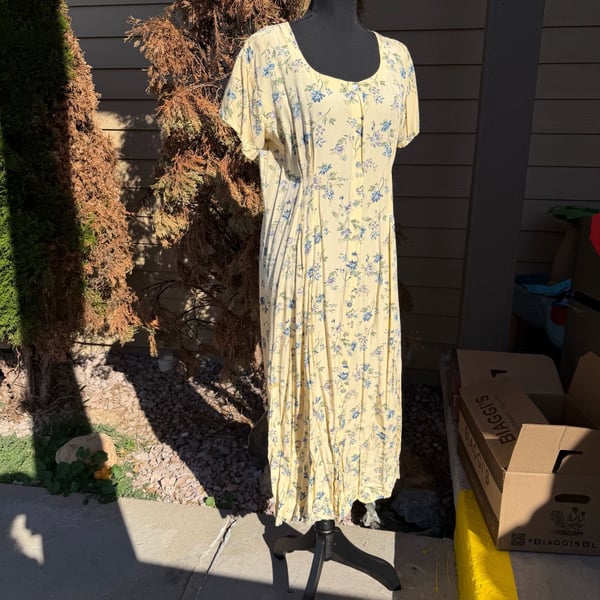 Division II Vintage Floral Maxi Dress Yellow Cottagecore