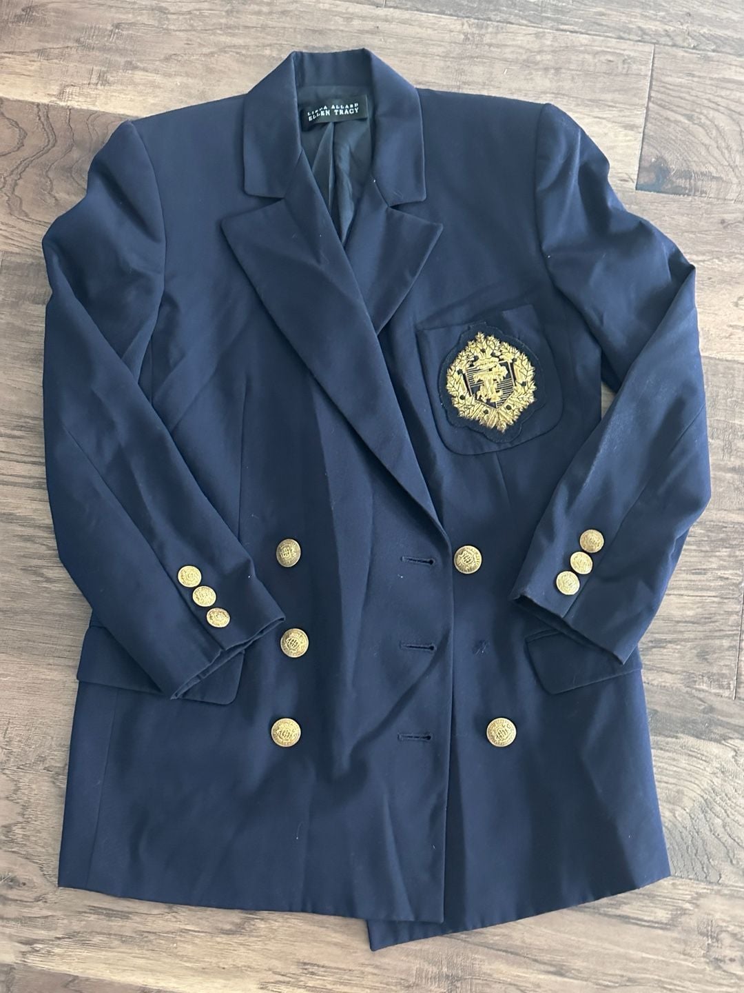 Linda Allard Ellen Tracy Blazer Size 8 Navy Wool Crest Patch 3