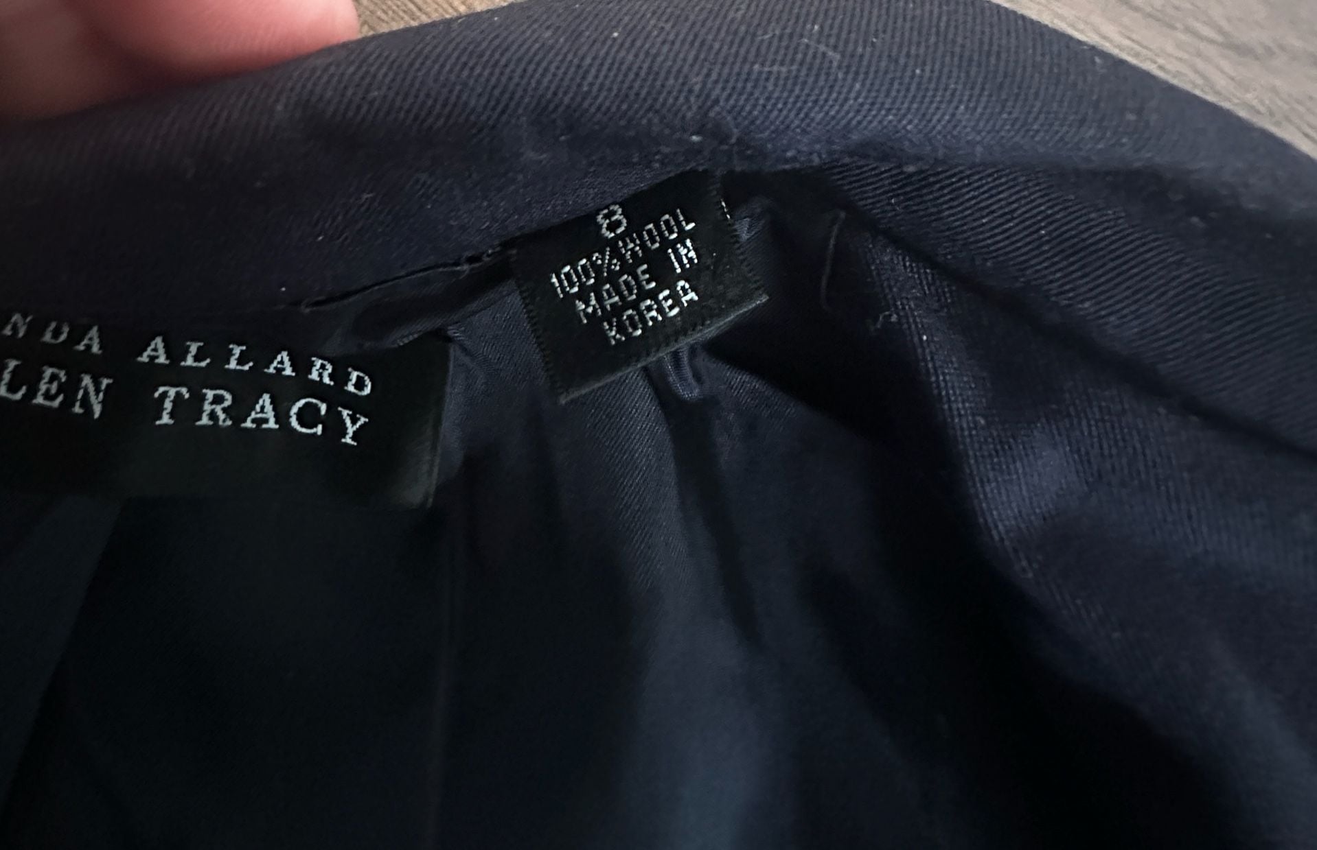 Linda Allard Ellen Tracy Blazer Size 8 Navy Wool Crest Patch 6