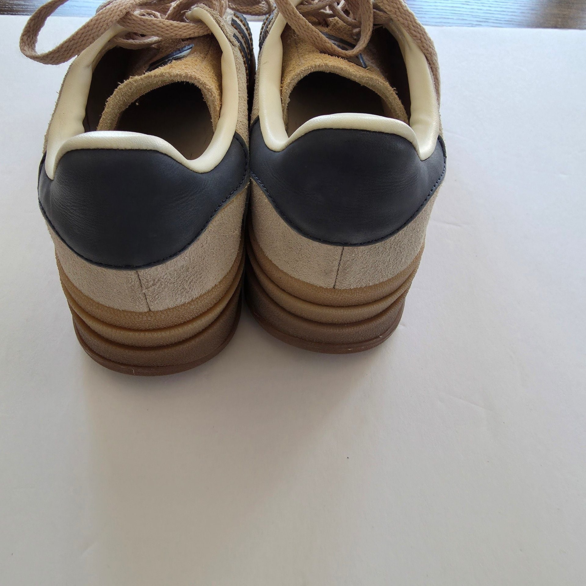 Adidas Gazelle Bold Womans Size 6 Cream Suede Platform Sneakers 4