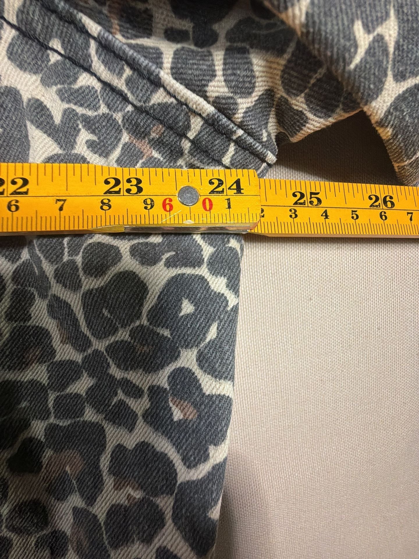 Serra Leopard Print Denim Jacket Gray Animal Pattern 4