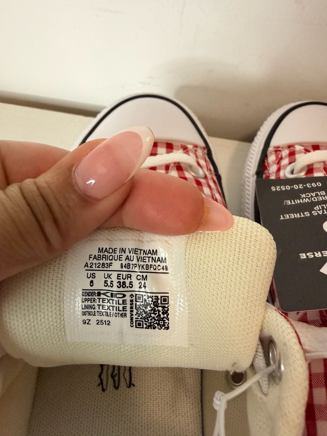 Converse CTAS Street Slip Size 6 Red White Black Gingham Sneakers 8