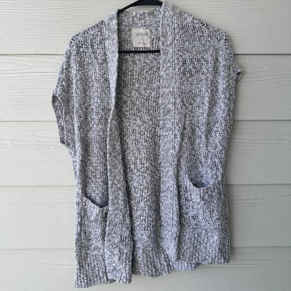 Aerie Cardigan Size S Grey Open Knit Short Sleeve Sweater Vest