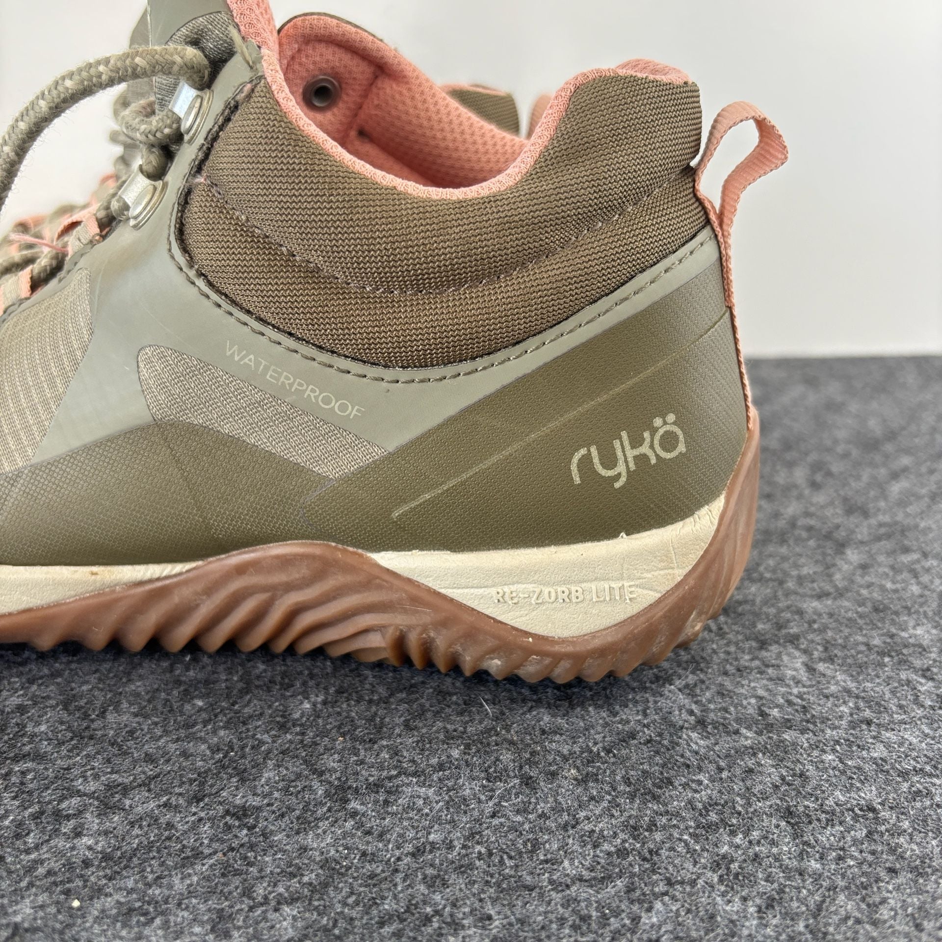 Product thumbnail 5