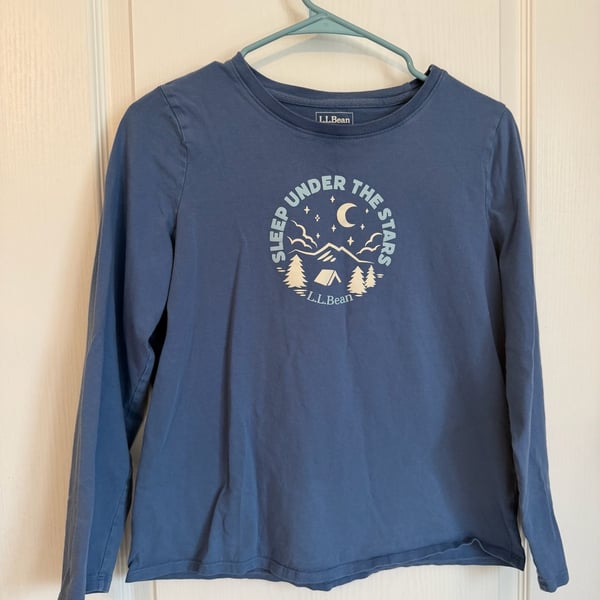 L.L. Bean Long Sleeve Graphic T-Shirt Size S PET Blue Sleep Under The Stars