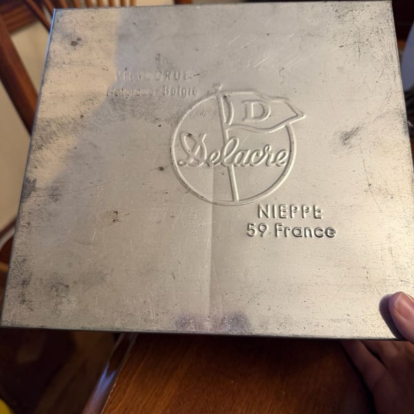 Delacre Vintage Metal Biscuit Tin Box Nieppe 59 France