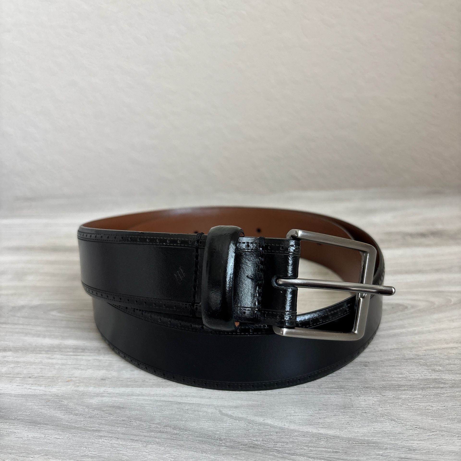 Mens Wearhouse Genuine Italian Leather Black Belt Size 32/80 New with Tags. 1