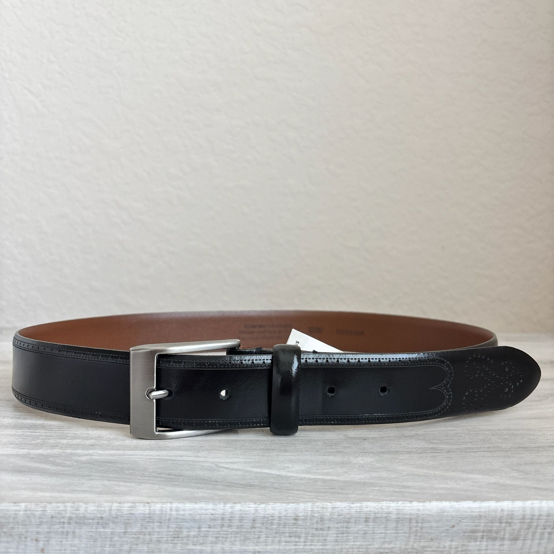 Mens Wearhouse Genuine Italian Leather Black Belt Size 32/80 New with Tags. 2